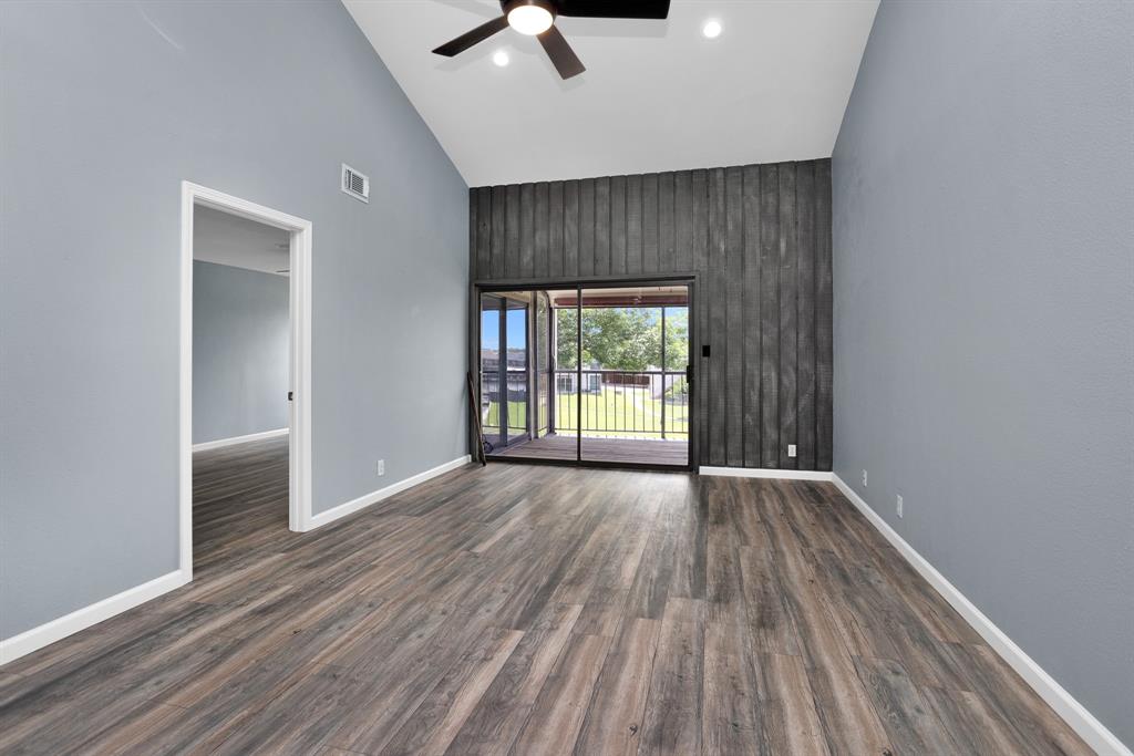 205 Lakeview Terrace