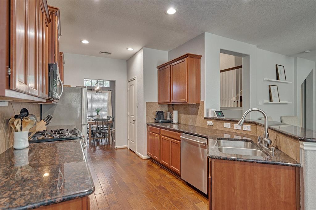 114 Black Swan Place, The Woodlands, Texas image 16