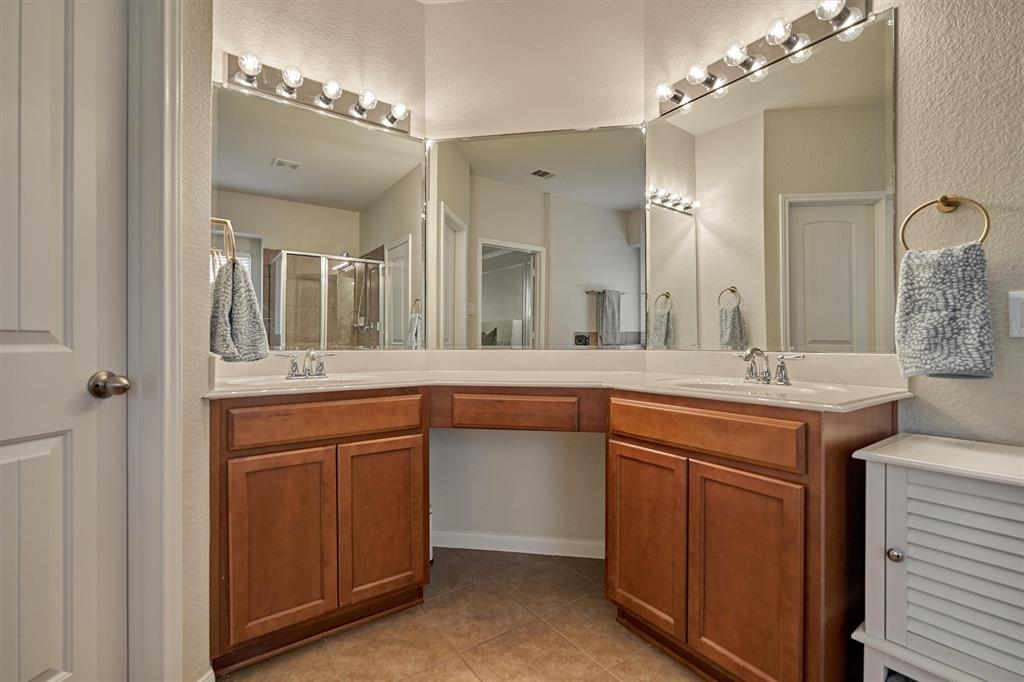 114 Black Swan Place, The Woodlands, Texas image 25