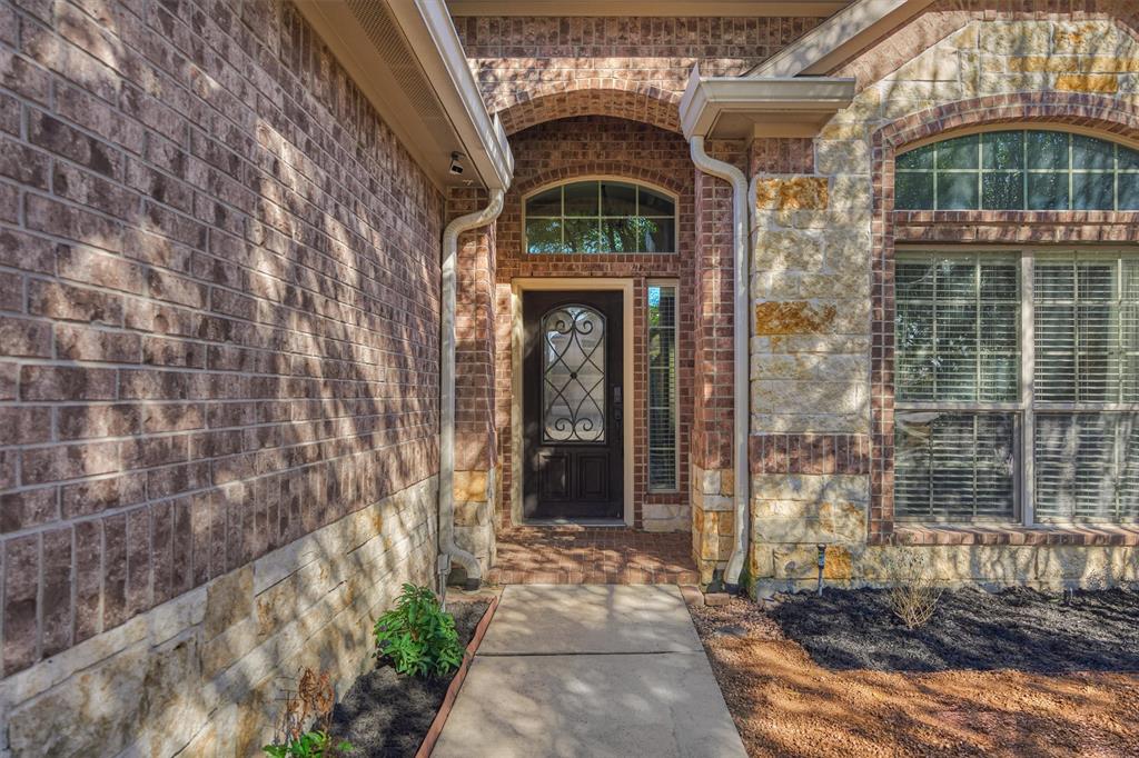 114 Black Swan Place, The Woodlands, Texas image 3