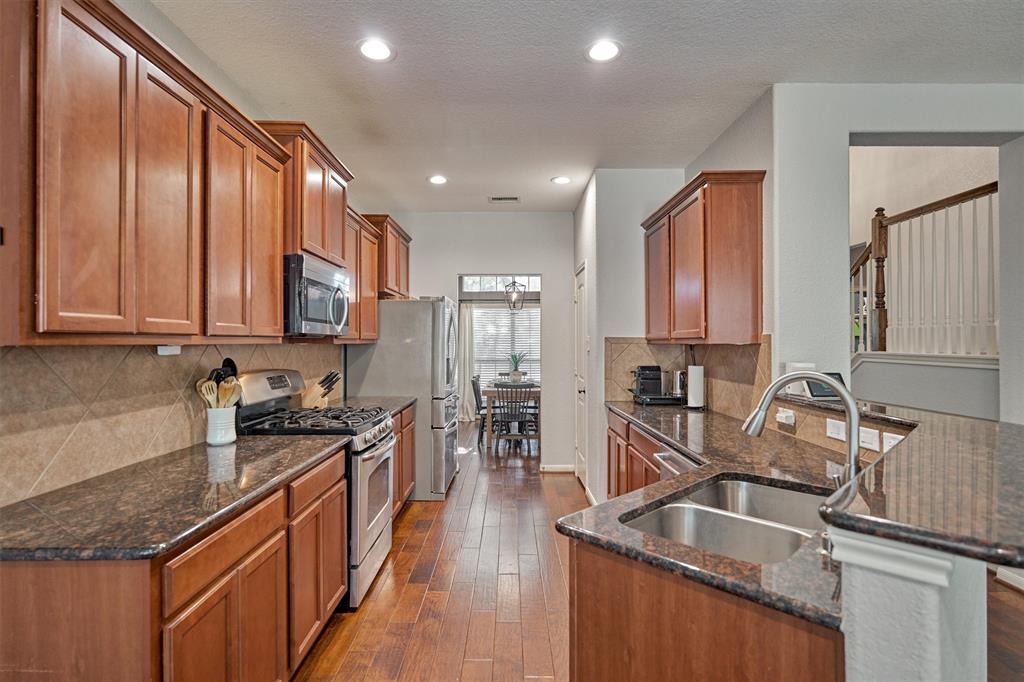 114 Black Swan Place, The Woodlands, Texas image 14