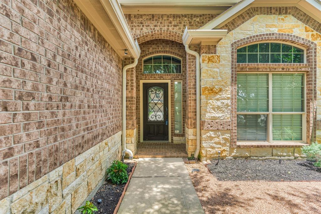 114 Black Swan Place