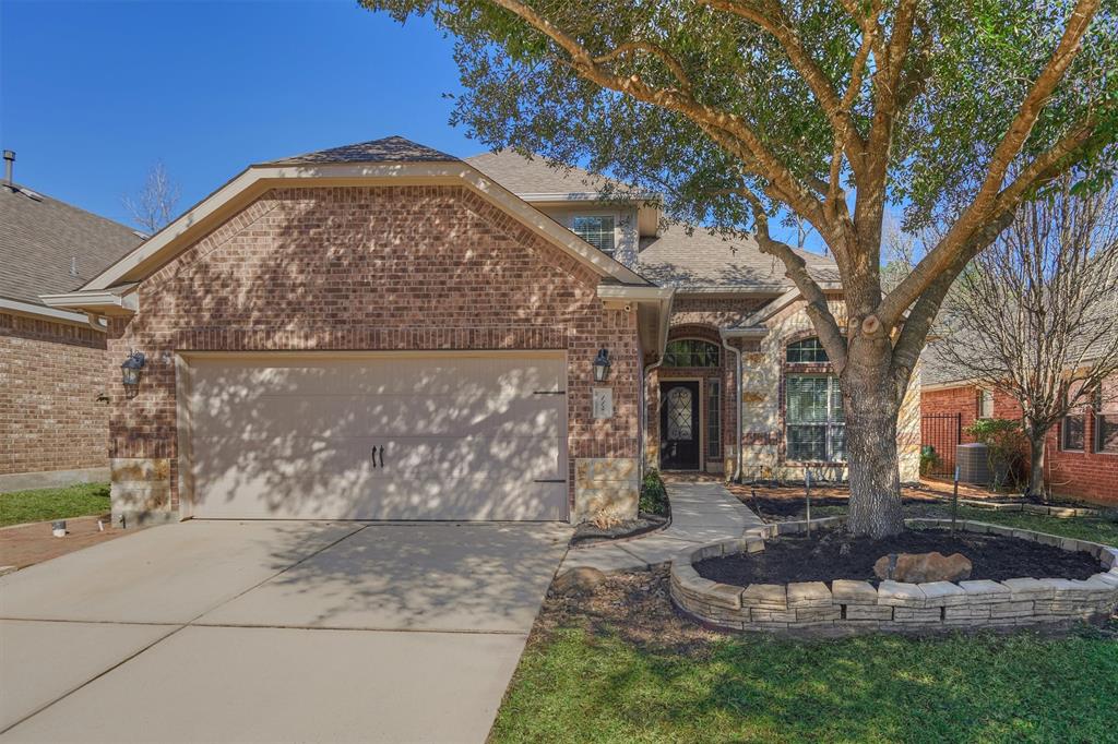 114 Black Swan Place, The Woodlands, Texas image 2