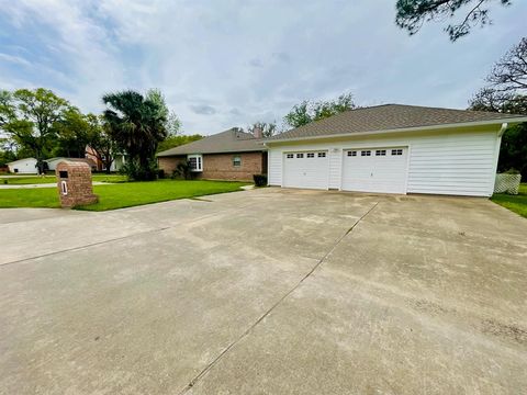 A home in Bay City