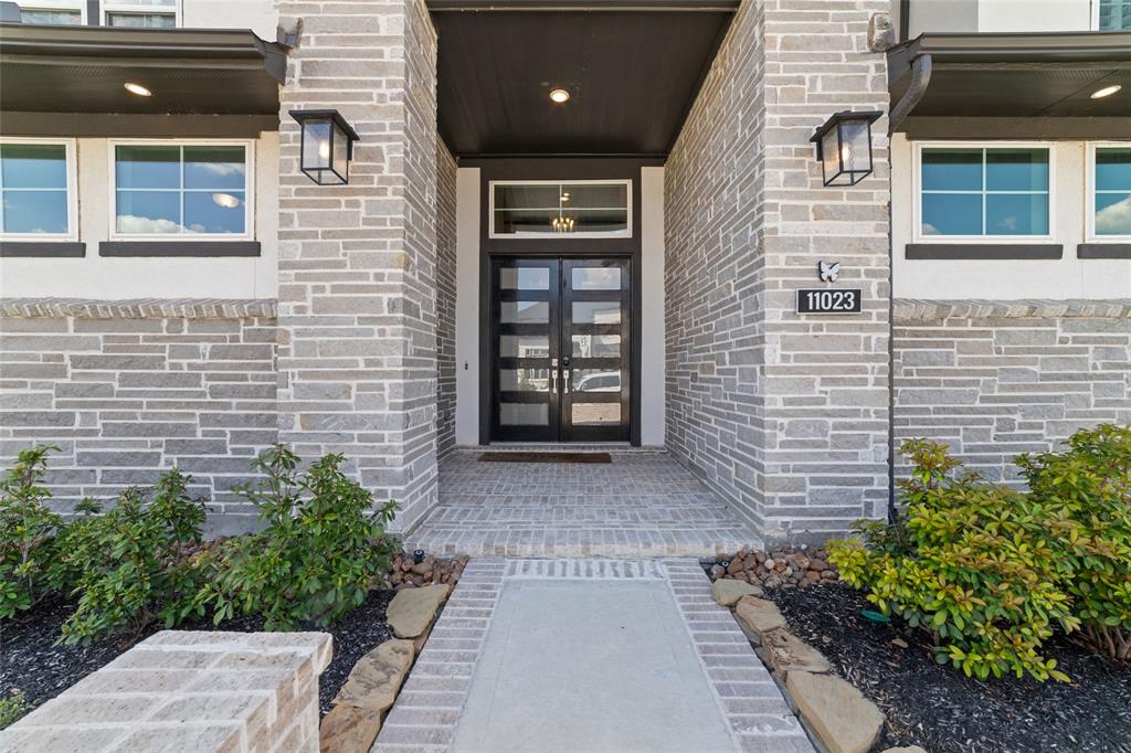 11023 White Caterpillar Drive