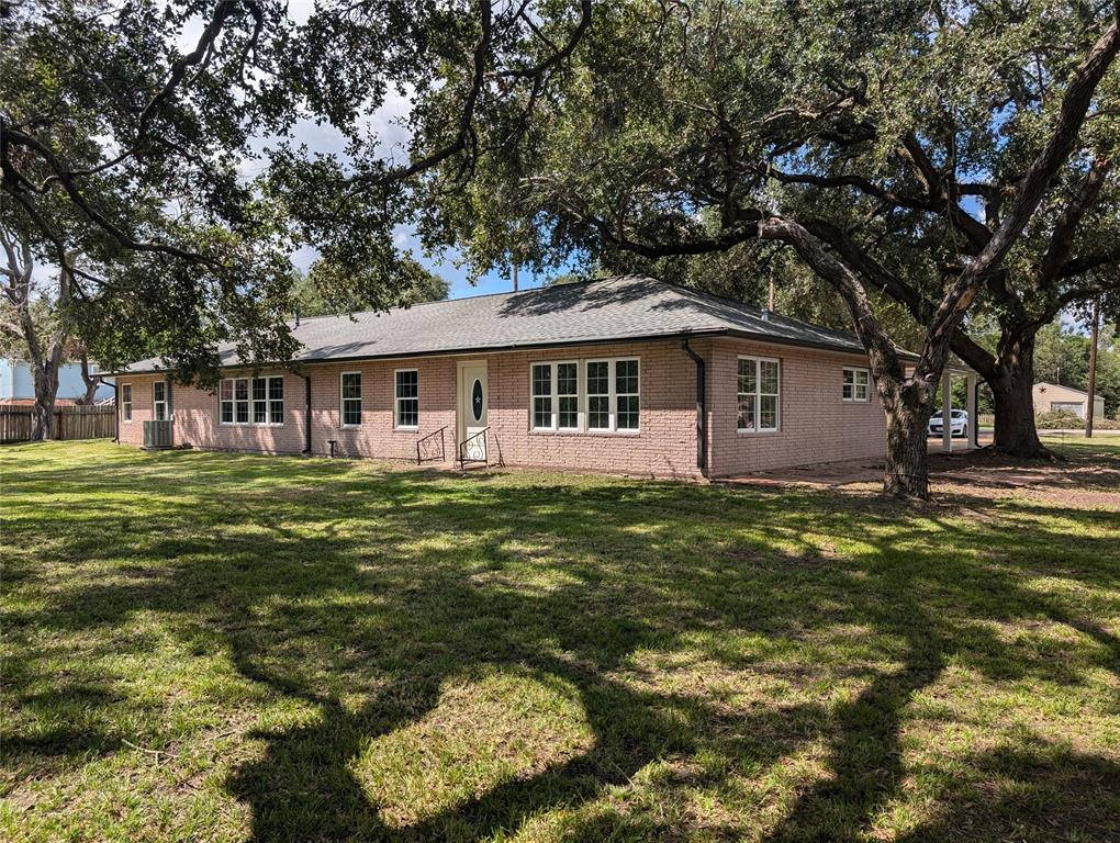 230 E Phillips Road, Angleton, Texas image 34