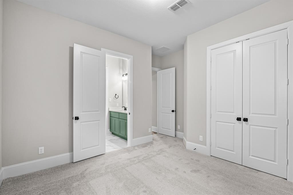 22210 Bushy Matgrass Lane, Cypress, Texas image 25