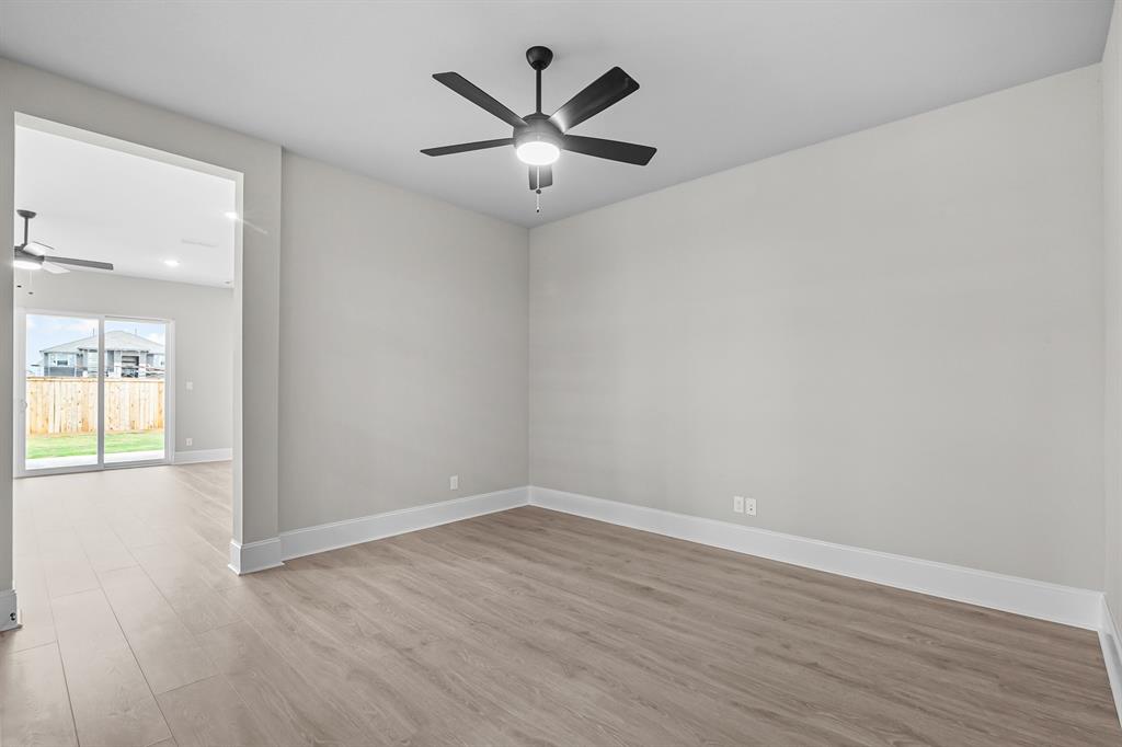 22210 Bushy Matgrass Lane, Cypress, Texas image 26