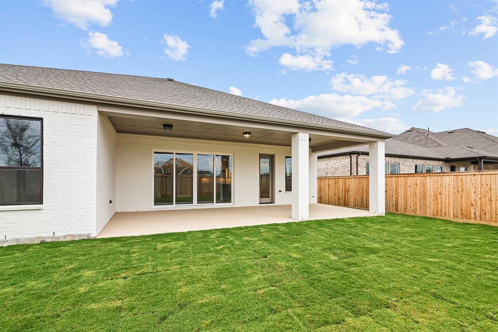 22210 Bushy Matgrass Lane, Cypress, Texas image 9