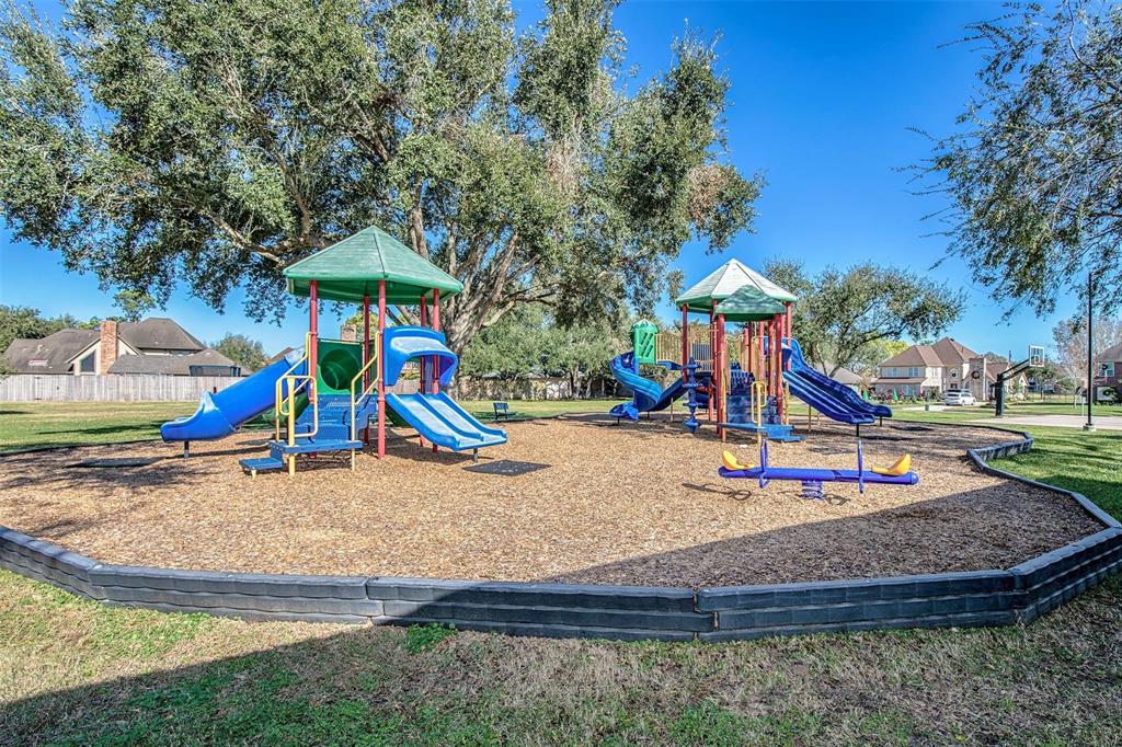 4766 Oakmont Court, League City, Texas image 42
