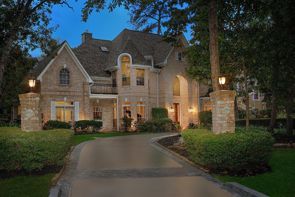 2 Misty Point, The Woodlands, Texas image 3