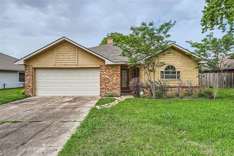 Single Family Residence in Missouri City TX 2455 Edgedale Drive.jpg