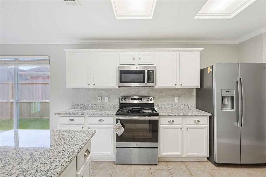 4204 Seminole Drive, Pearland, Texas image 10