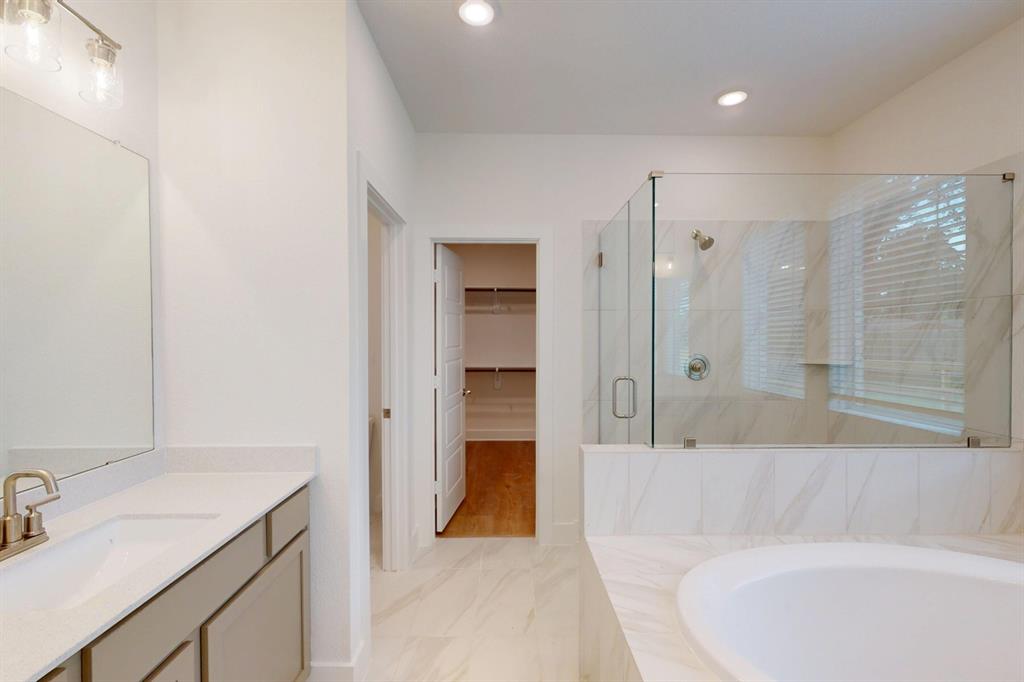 21914 Hibiscus Hedge Trail