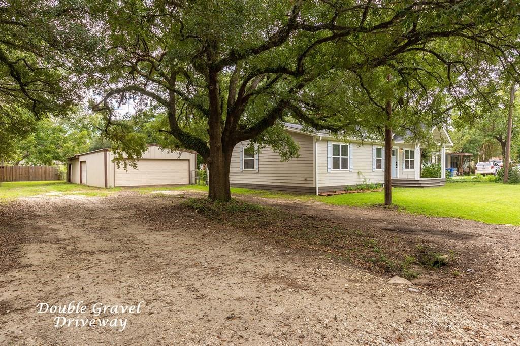 105 W Maple Street, Huntington, Texas image 31