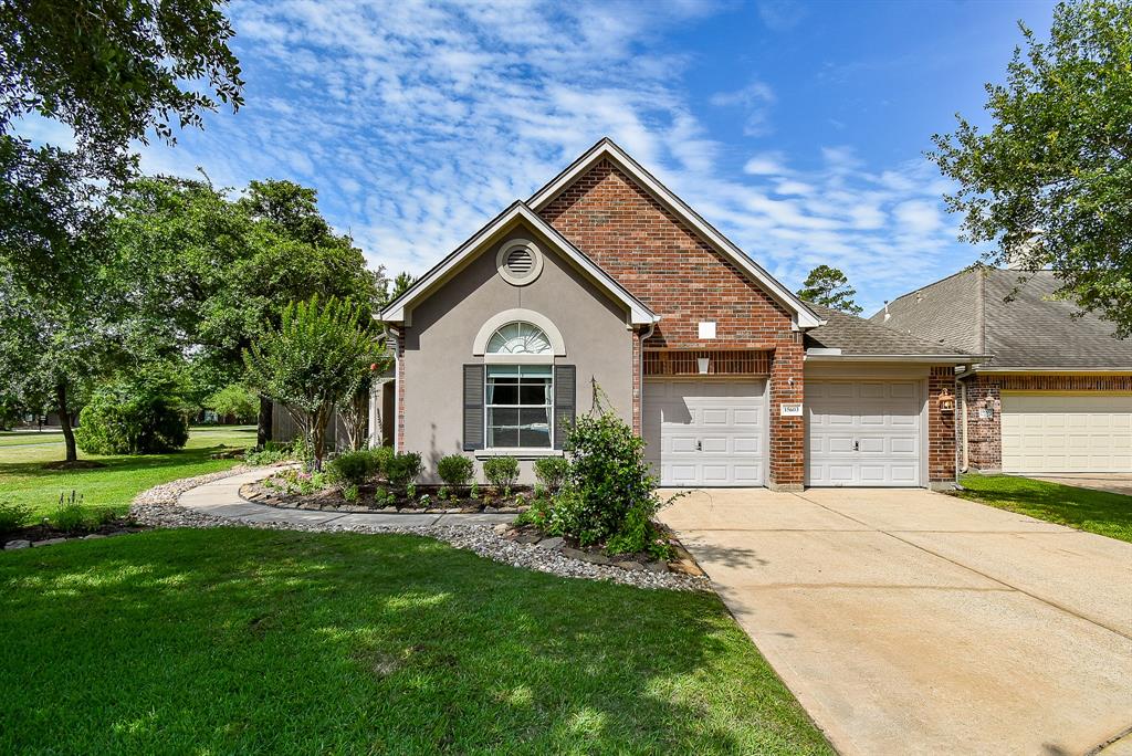 15603 Clear Pointe Drive, Cypress, Texas image 1