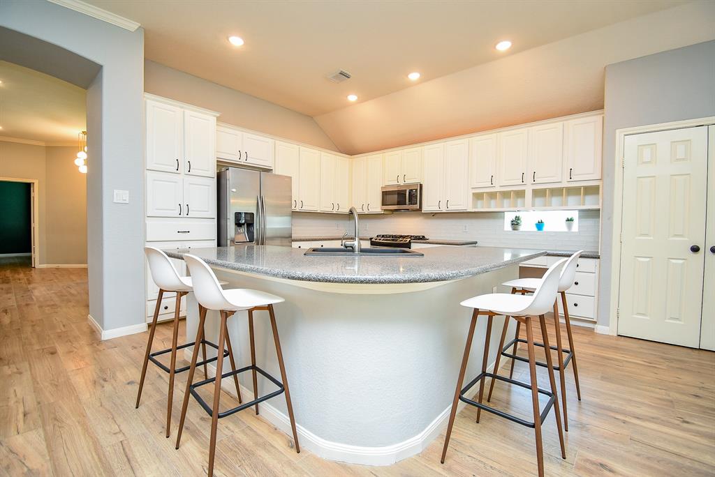 15603 Clear Pointe Drive, Cypress, Texas image 13