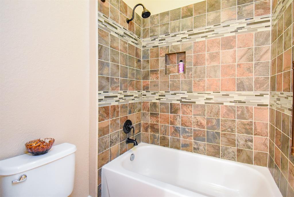 15603 Clear Pointe Drive, Cypress, Texas image 24