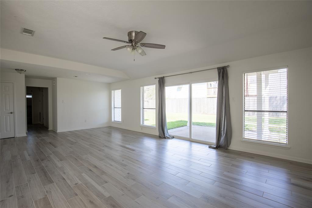 21214 Park Mount Drive, Katy, Texas image 9