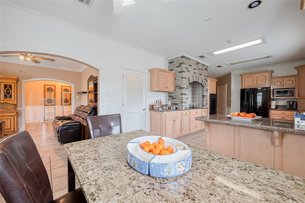 881 Baker Avenue, Port Neches, Texas image 7