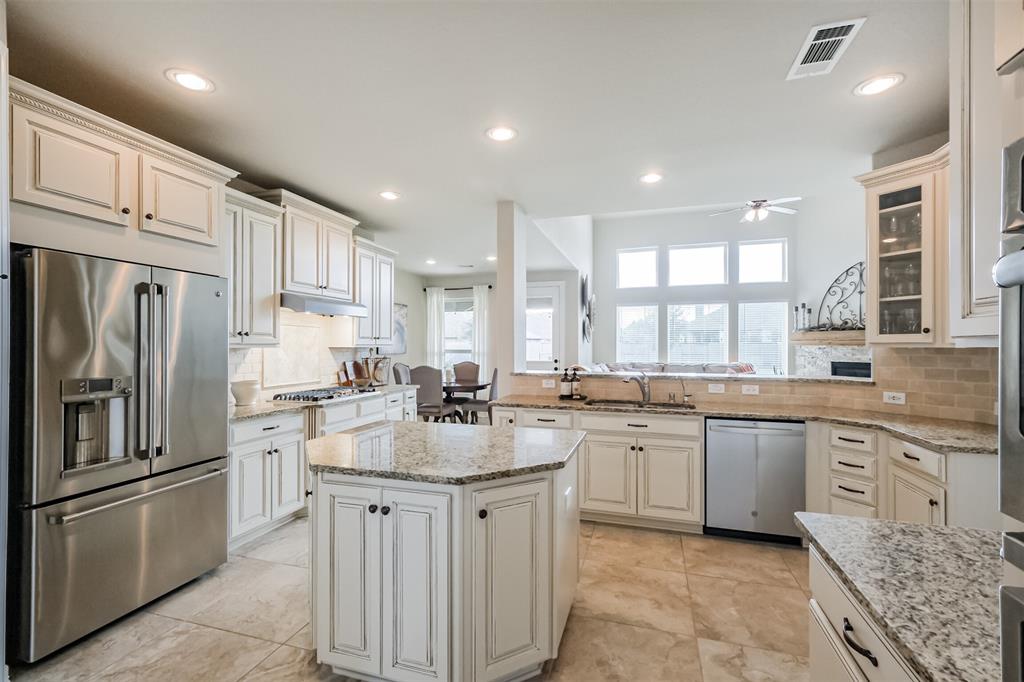9934 Hubble Drive, Iowa Colony, Texas image 9