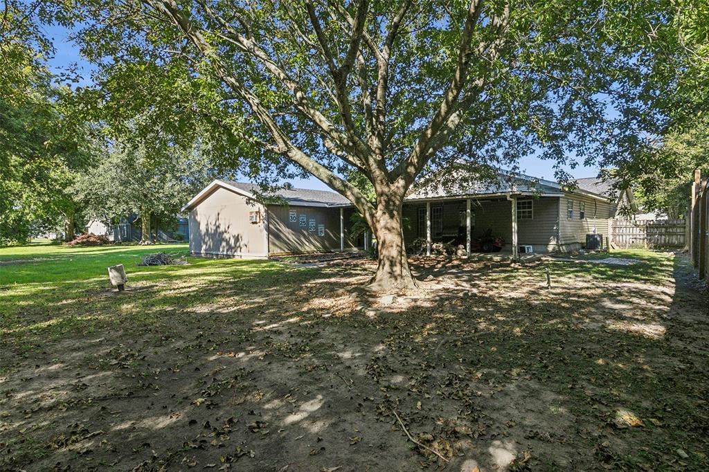 823 Boston Avenue, Nederland, Texas image 39