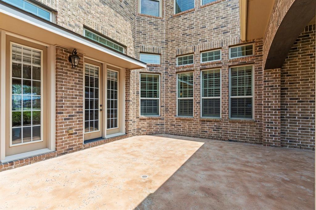 1705 Bending Stream Drive, Friendswood, Texas image 9