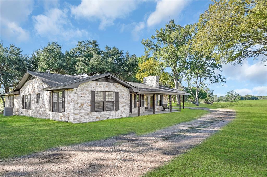 5420 Frances Rd Rd, La Grange, Texas image 2