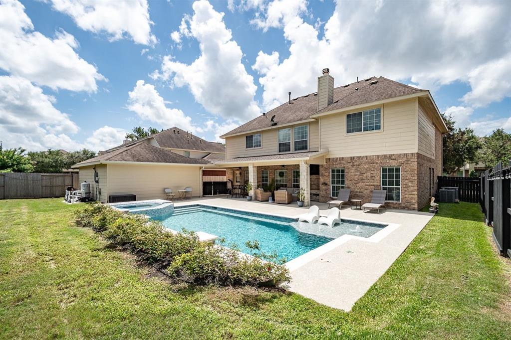 3511 Blue Spruce Trail, Pearland, Texas image 3