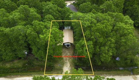 Photo of 252 Jaycrest, Livingston, TX 77351 (MLS # 75640078)