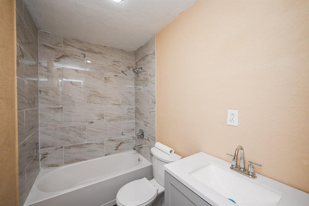 13951 Cochran Road, Waller, Texas image 40