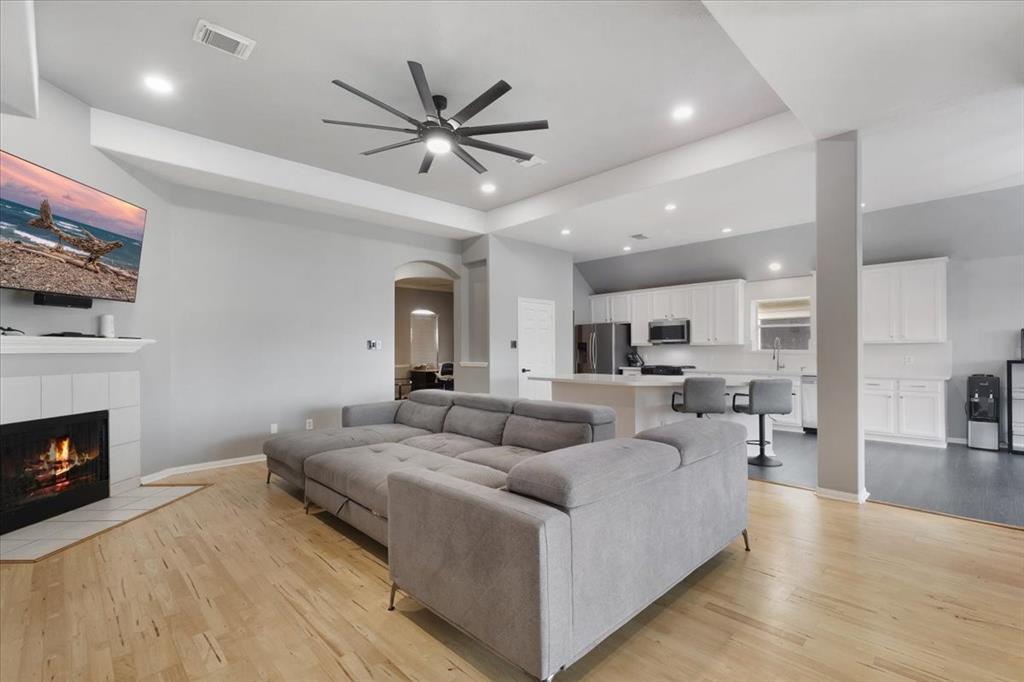 14 Mira Loma Drive