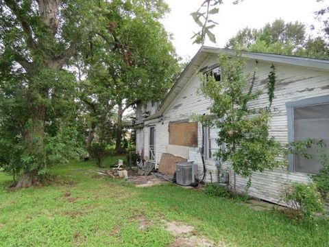 A home in Port Neches