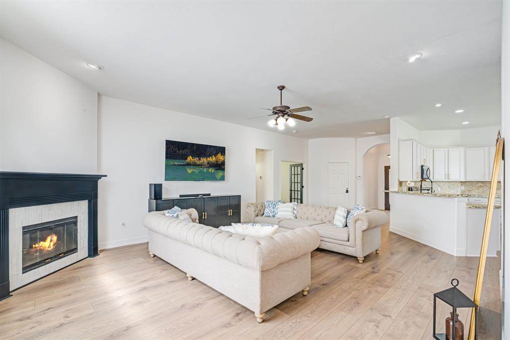 3601 Oak Bent Drive, Pearland, Texas image 13