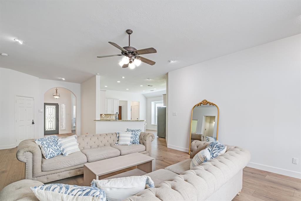 3601 Oak Bent Drive, Pearland, Texas image 14