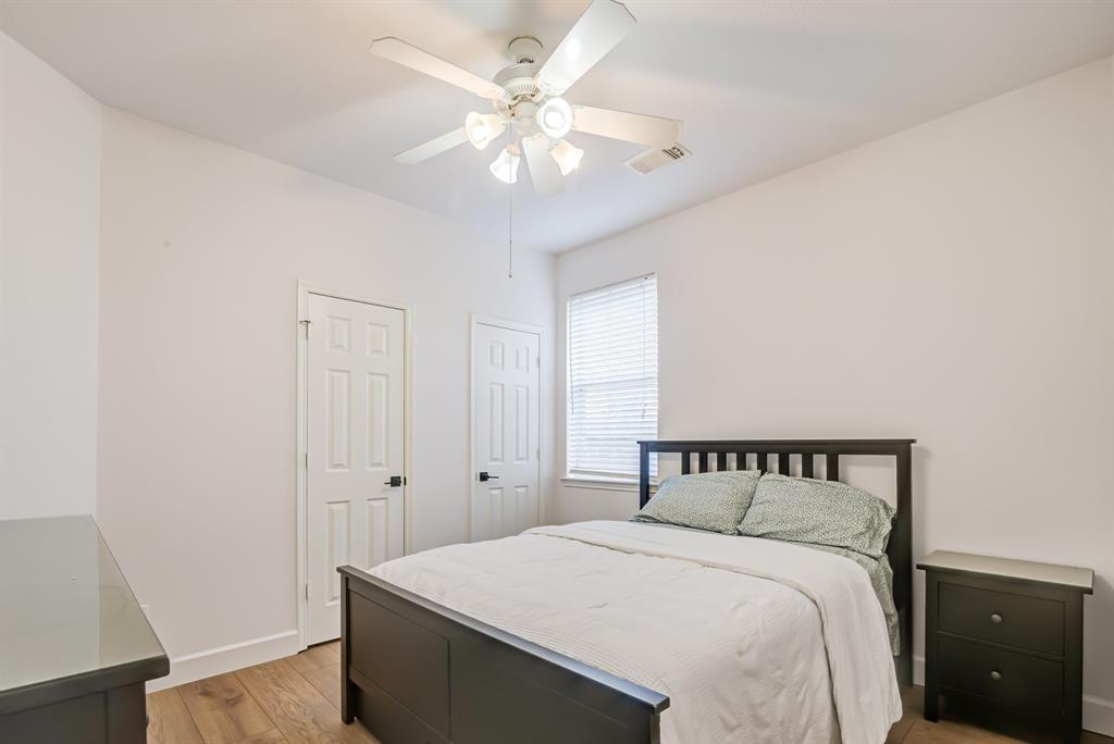 3601 Oak Bent Drive, Pearland, Texas image 37
