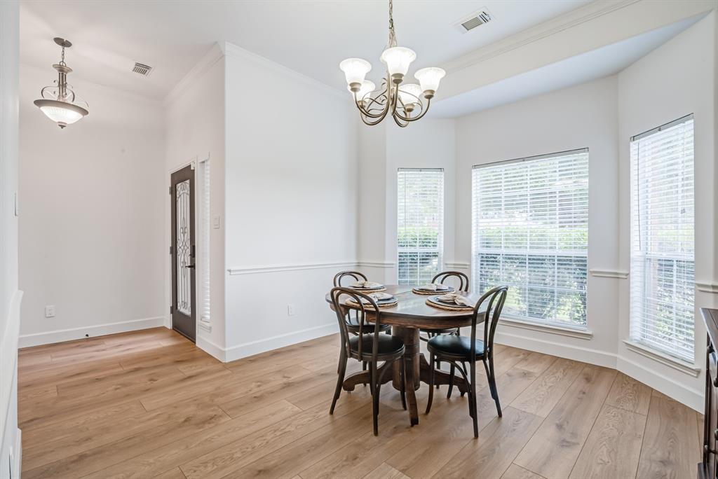 3601 Oak Bent Drive, Pearland, Texas image 6