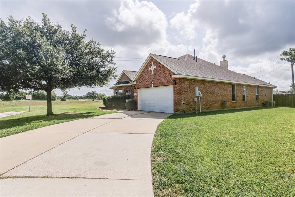 3601 Oak Bent Drive, Pearland, Texas image 3