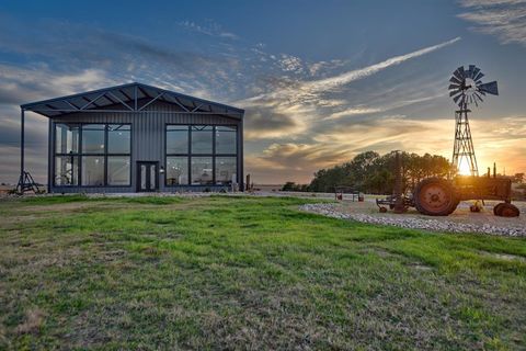 3561 Post Oak Point Road New Ulm TX 78950