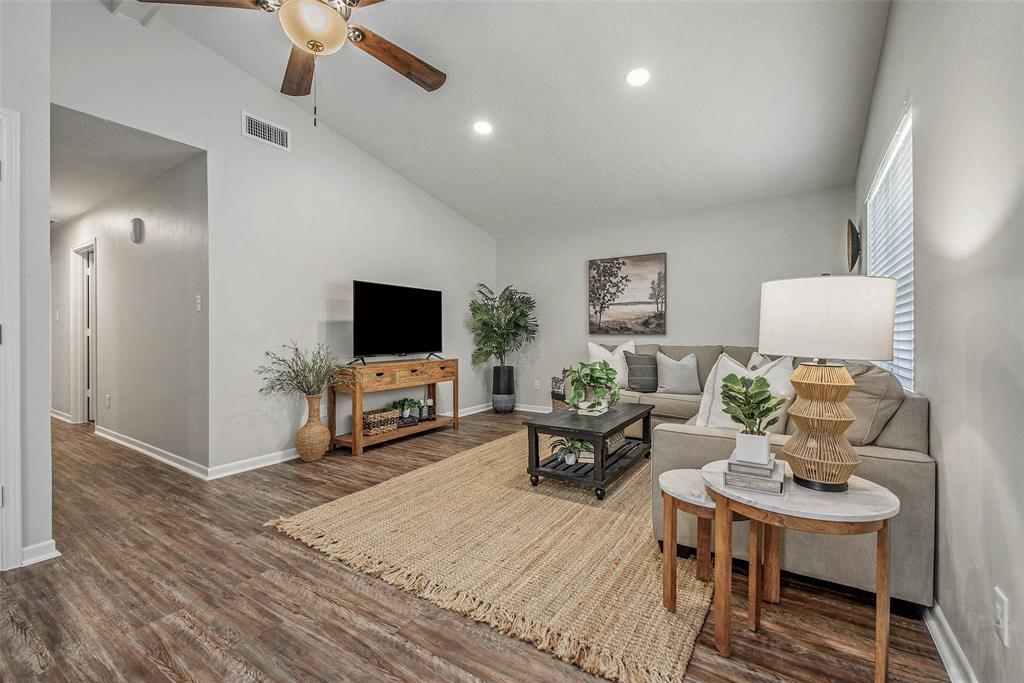 2501 Hardwood Drive, Bryan, Texas image 6