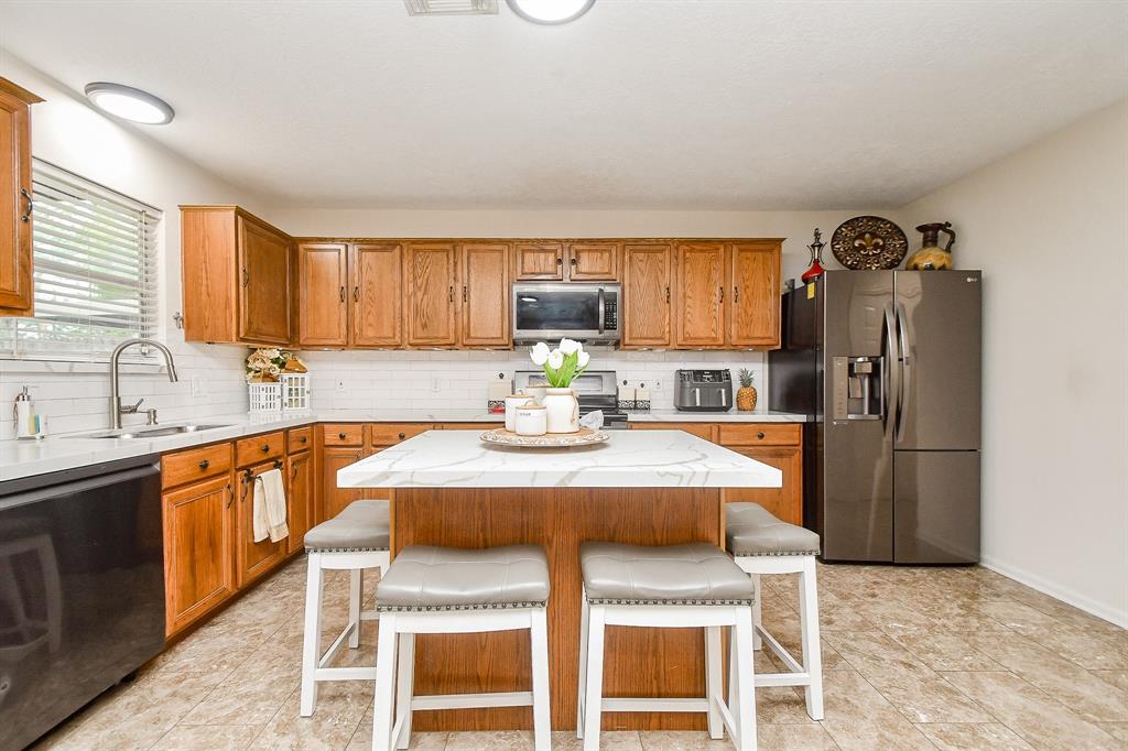 3683 Piney Point Road, Conroe, Texas image 14
