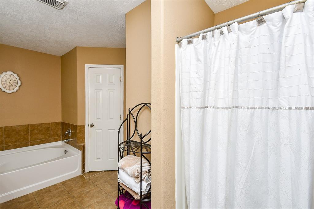 3683 Piney Point Road, Conroe, Texas image 22