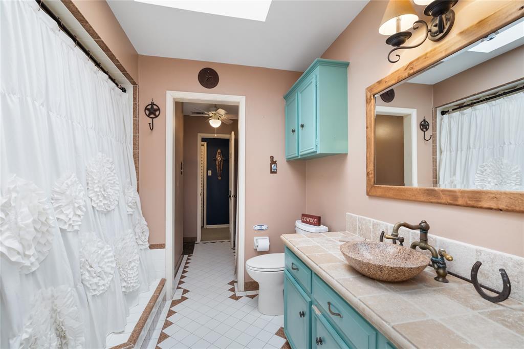 5606 Foresthaven Drive, Houston, Texas image 28