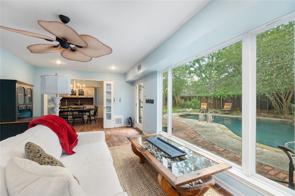 5606 Foresthaven Drive, Houston, Texas image 11