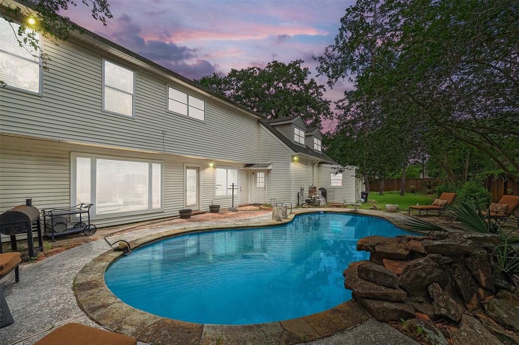 5606 Foresthaven Drive, Houston, Texas image 2