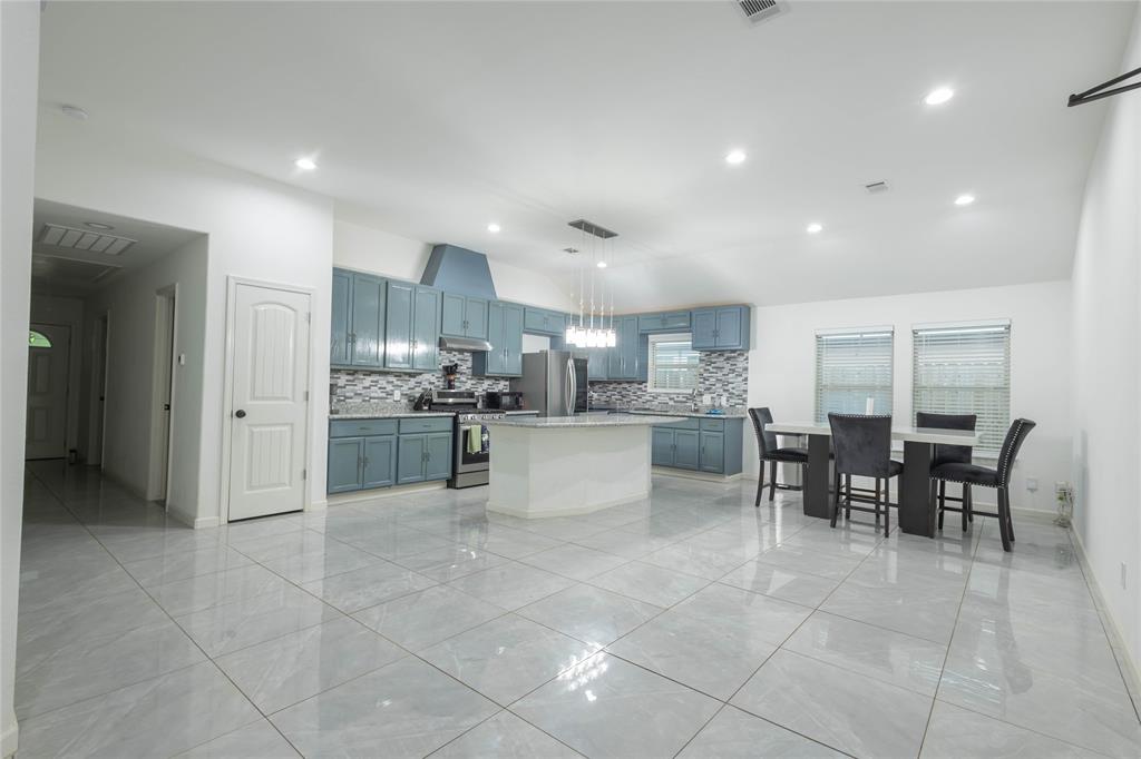 326 Cartersville Street, Houston, Texas image 2