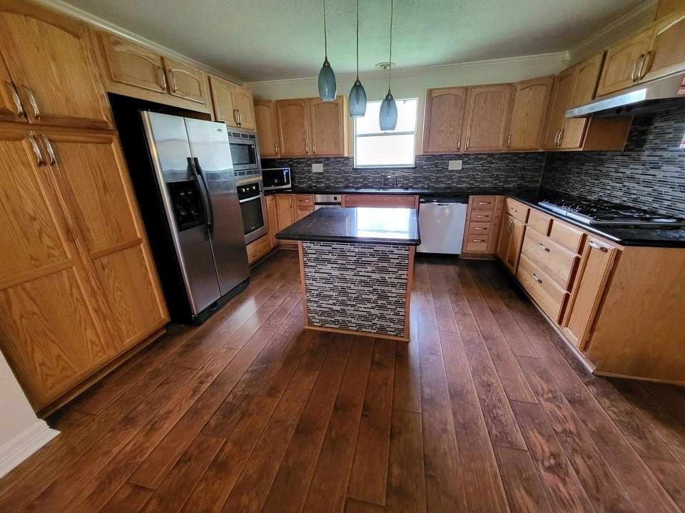 20914 Highway 35