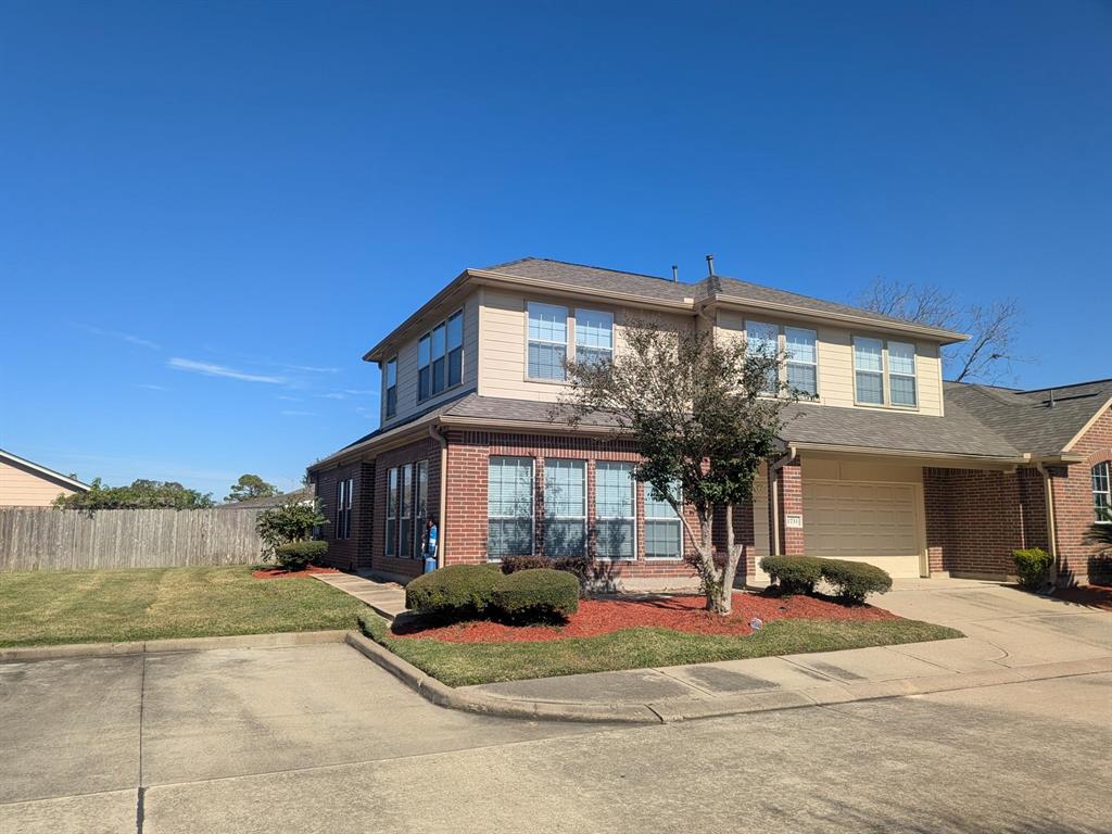 1731 Village Townhome Drive, Pasadena, Texas image 1