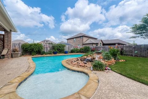 Single Family Residence in Pearland TX 2205 Lago Canyon Court 47.jpg