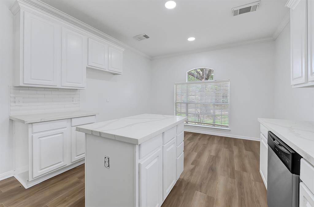 2918 Linda Drive, Pearland, Texas image 12